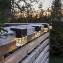 FENCE 4-PACK Solcells-Vägglykta 6,5cm Svart
