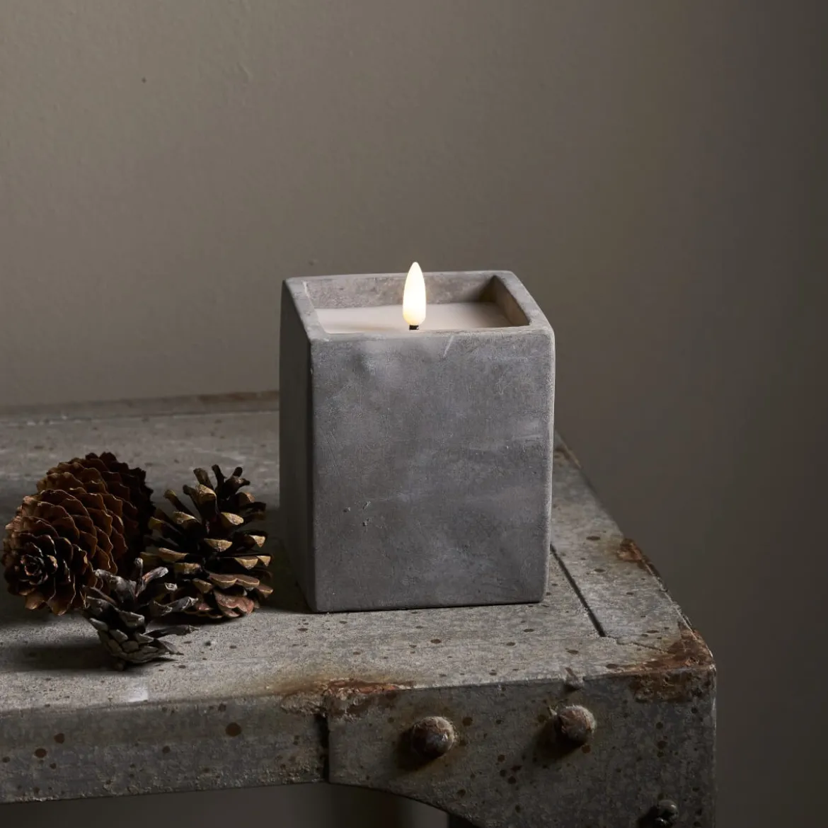 FLAMME CEM LED-Blockljus Batteri 11,5cm Grå
