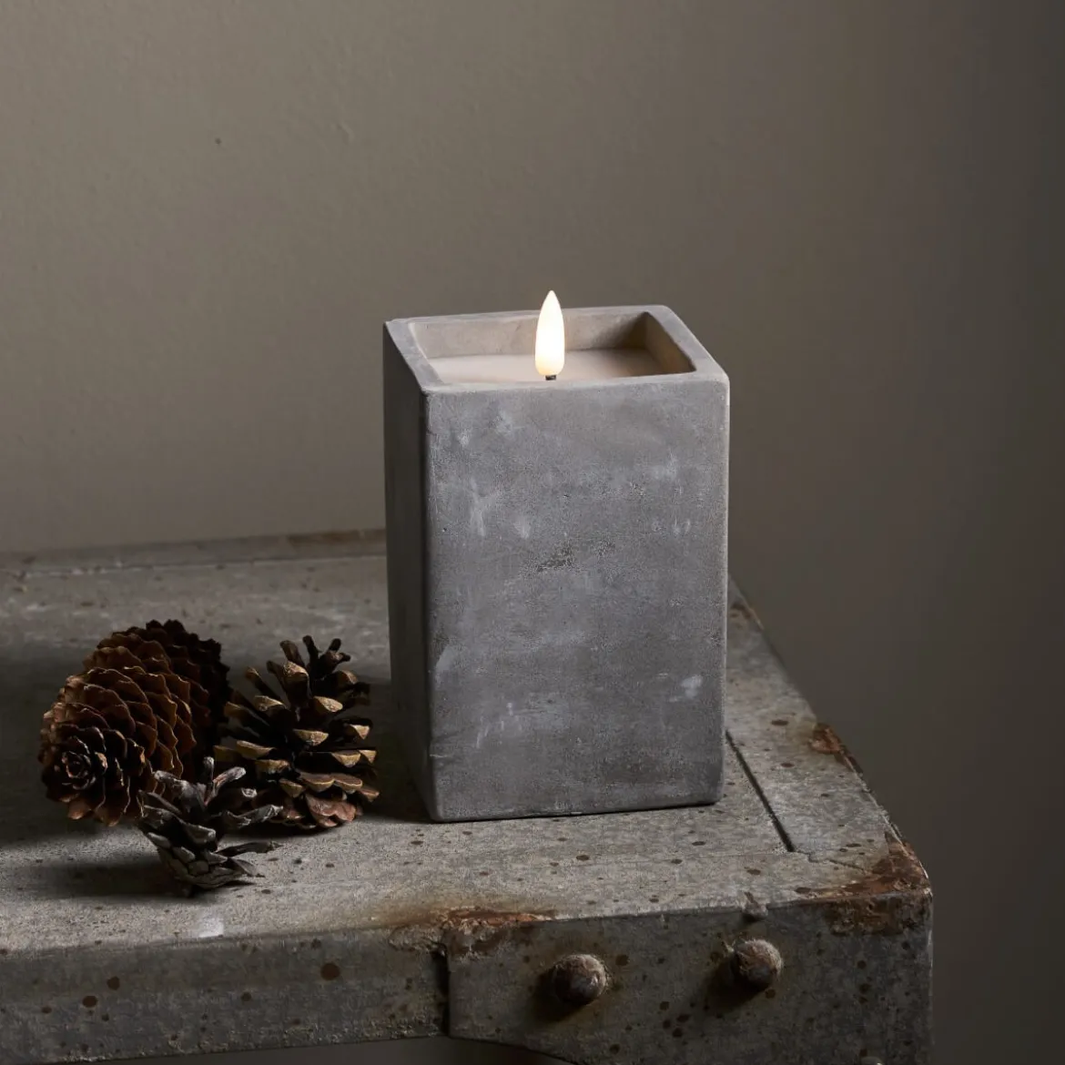 FLAMME CEM LED-Blockljus Batteri 14,5cm Grå