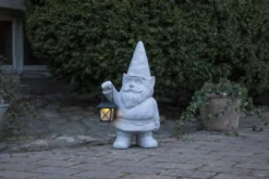 GNOMY Solcellsdekoration Tomte 53cm Grå