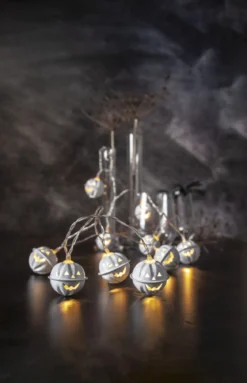 HALLOWEEN Ljusslinga Batteri 1,35m 10LED Varmvit/Vit