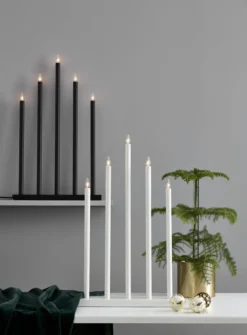 HOLY Ljusstake 64cm Svart