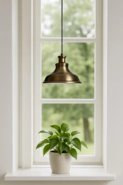 NEW HAVEN Fönsterlampa 17,5cm Antikmässing