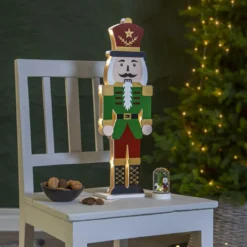 NUTCRACKER Batteridekoration 52cm Grön